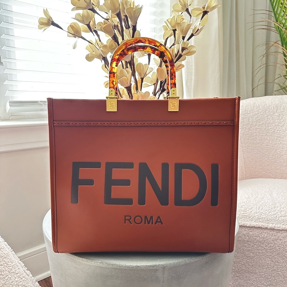 FENDI Sunshine Medium  | Tote Bag | Brand New